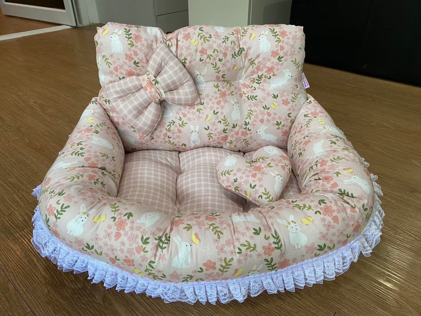 Coco Kindi Besete Luxury Queen Pet Bed